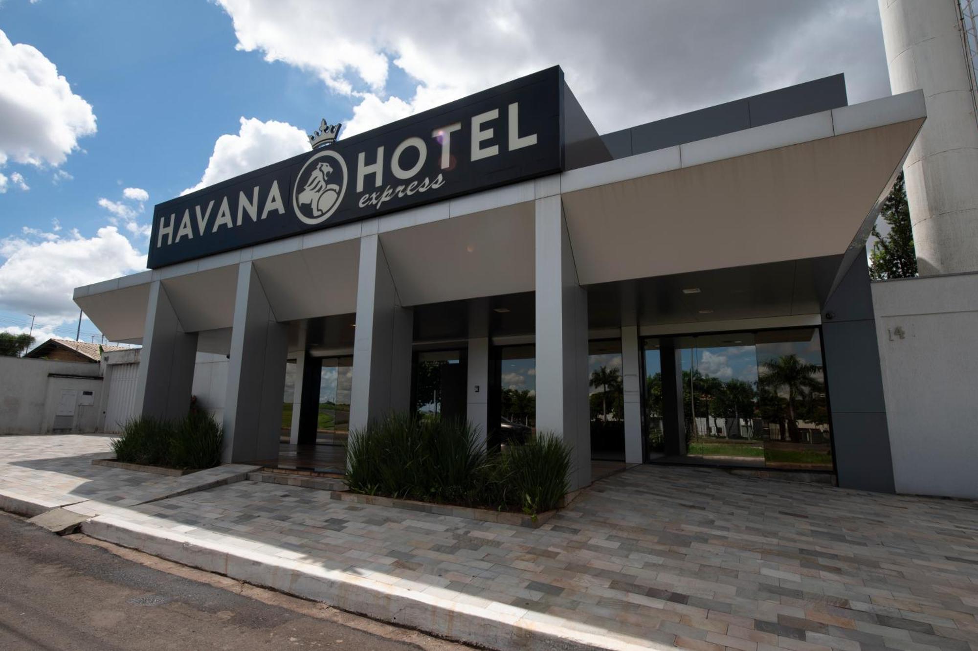 Havana Express Убераба Екстериор снимка
